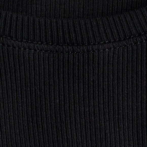 H&M - Fitted Tee in Soft Jersey - Picture 5 of 5